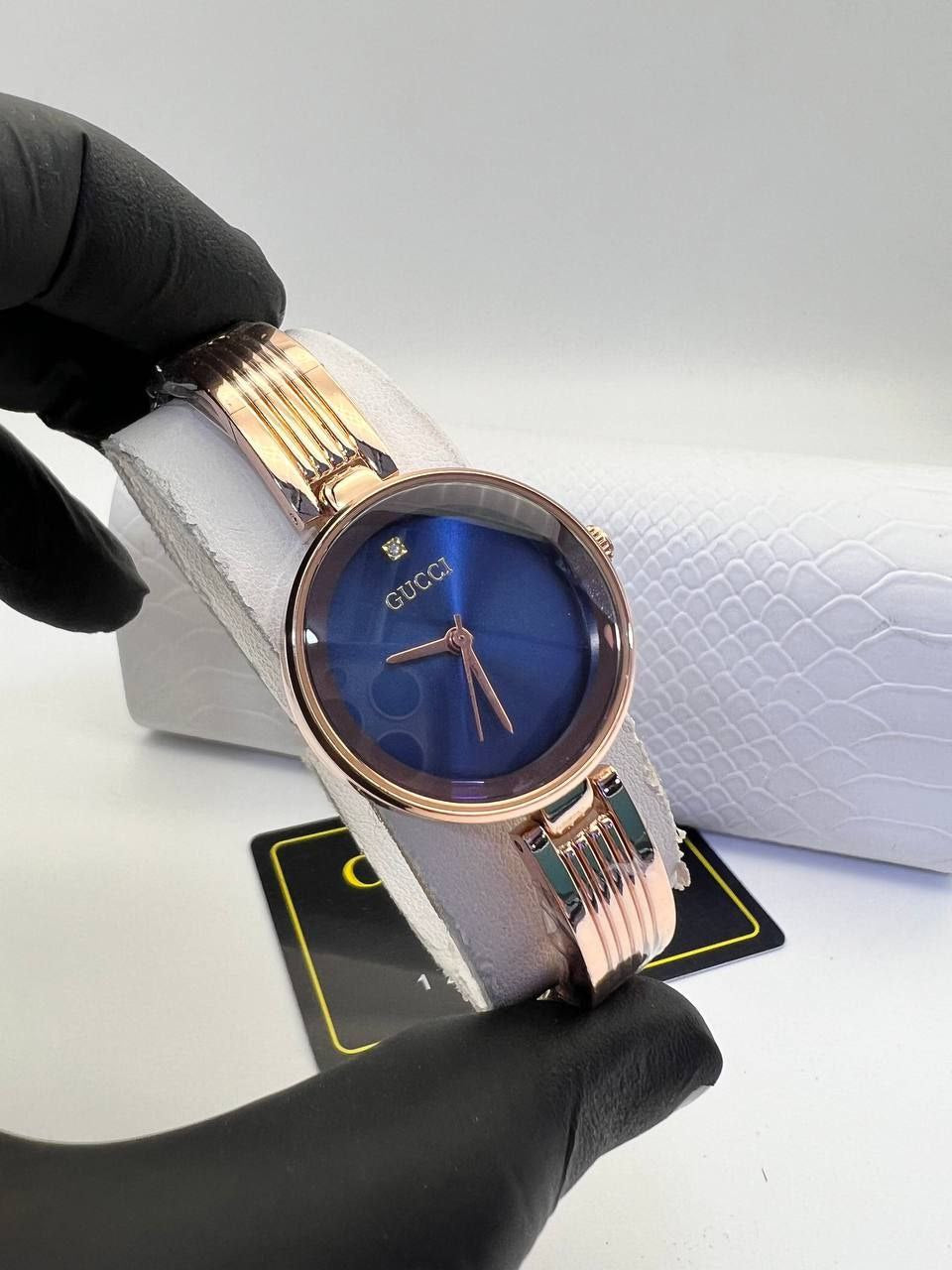 montre GUCCI