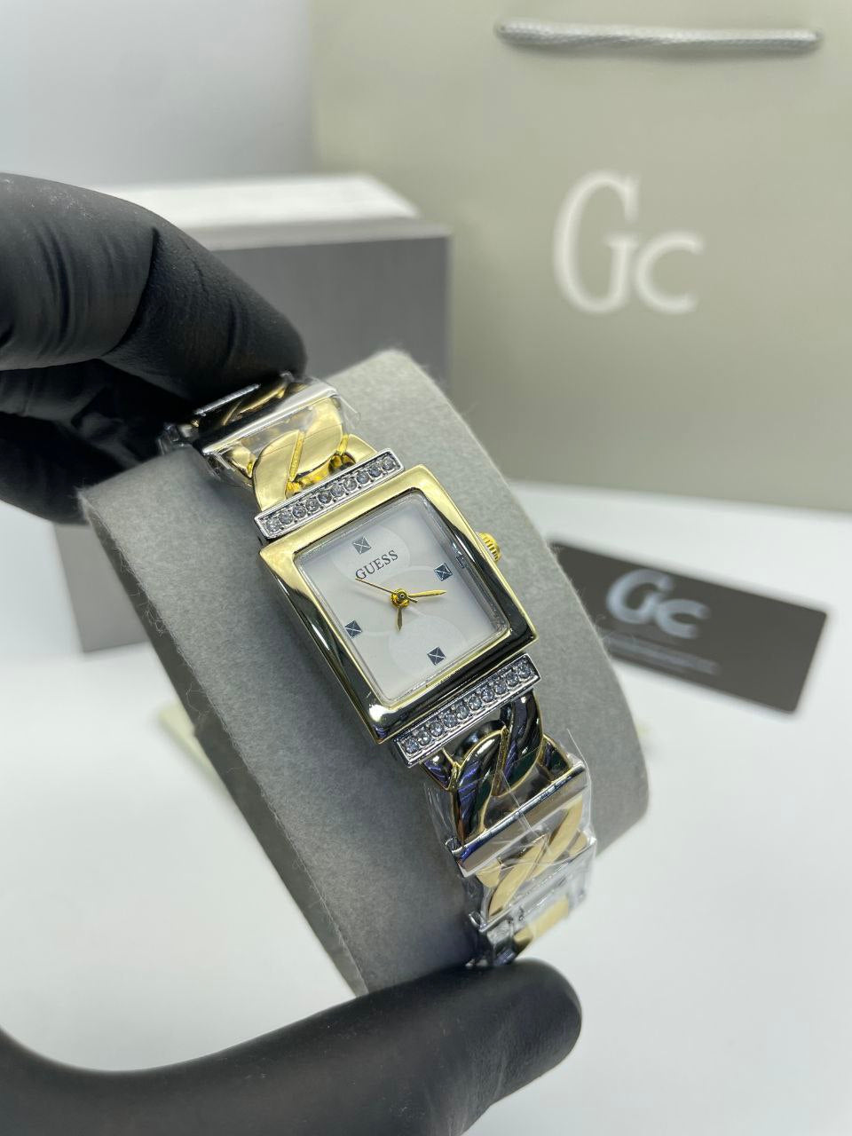 Montre GUESS