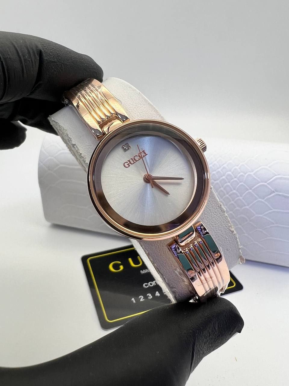 montre GUCCI